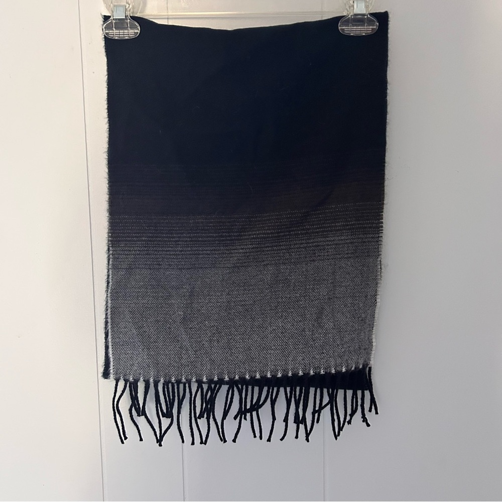 100% Cashmere Hand Tailored Scarf Wrap Shawl Fringe Germany